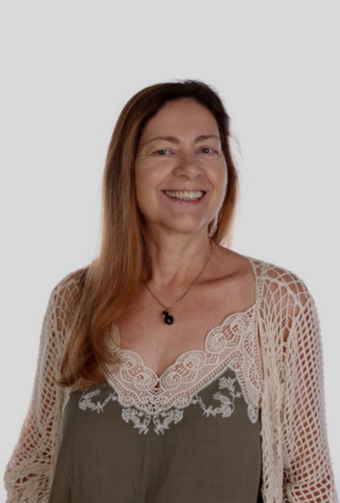 Lucinda Oliveira Caetano